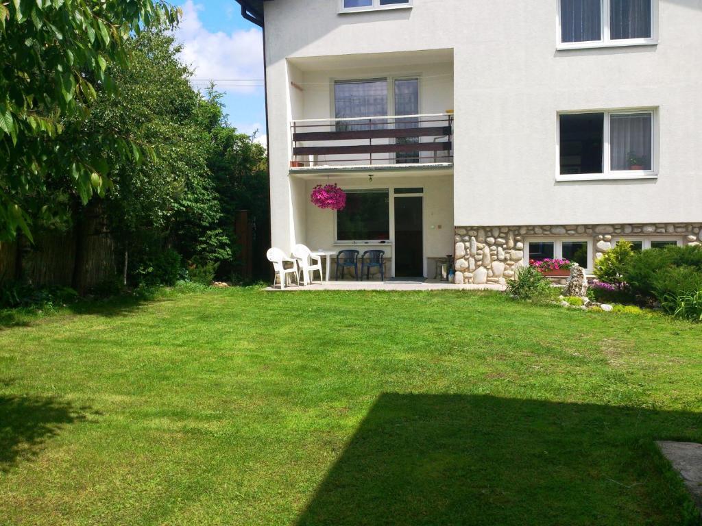 Sunnystreet Guesthouse Stara Lesna Exterior photo