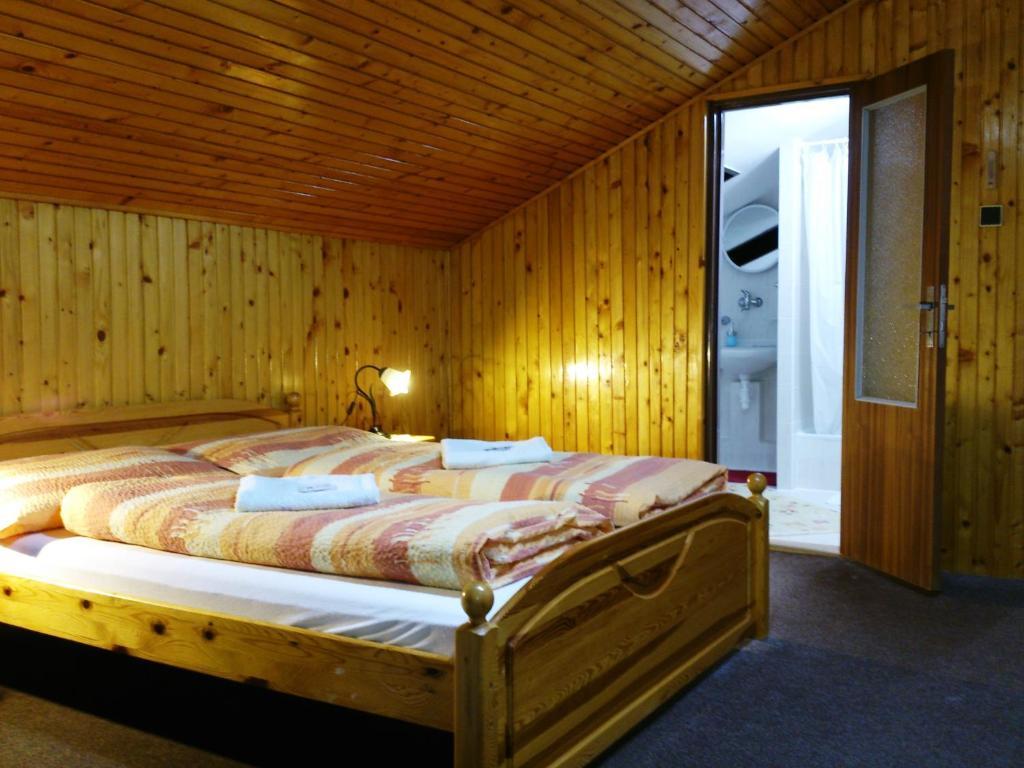Sunnystreet Guesthouse Stara Lesna Exterior photo